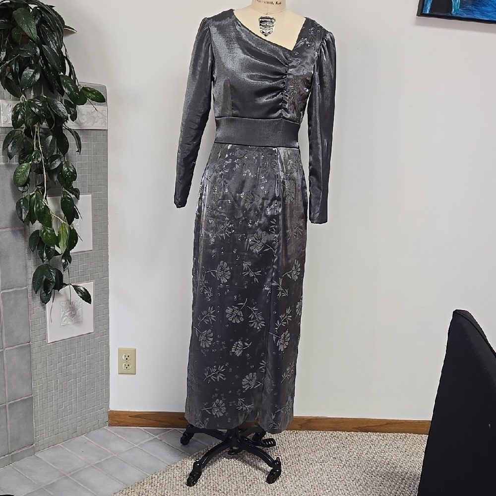 Elegant Gray Wedding Dress